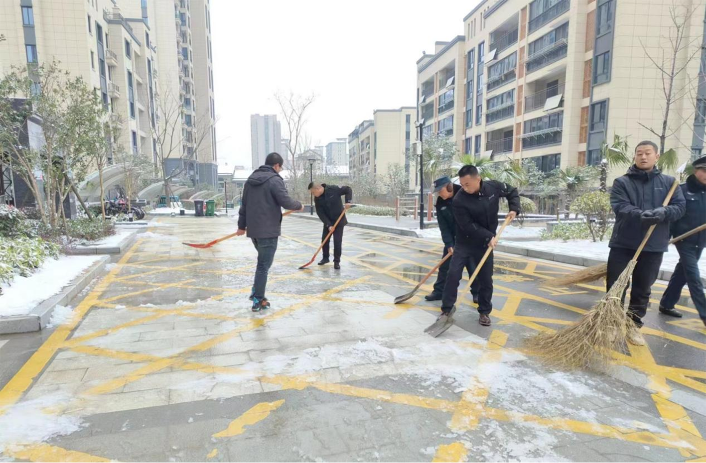 爱心守护 风雪同行