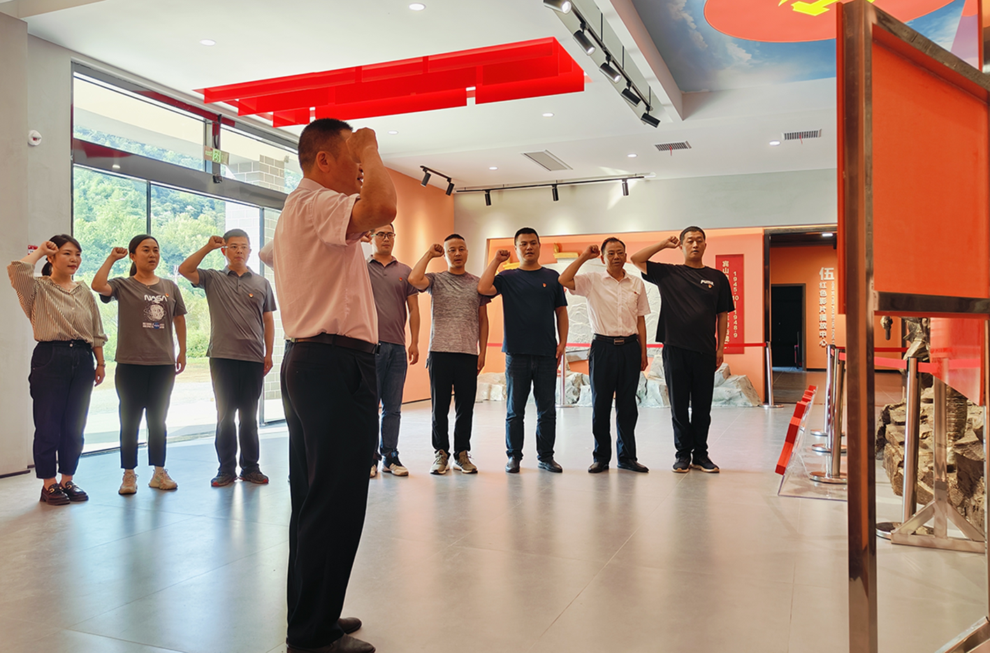 建投置业公司党支部开展“七一”红色教育主题党日活动