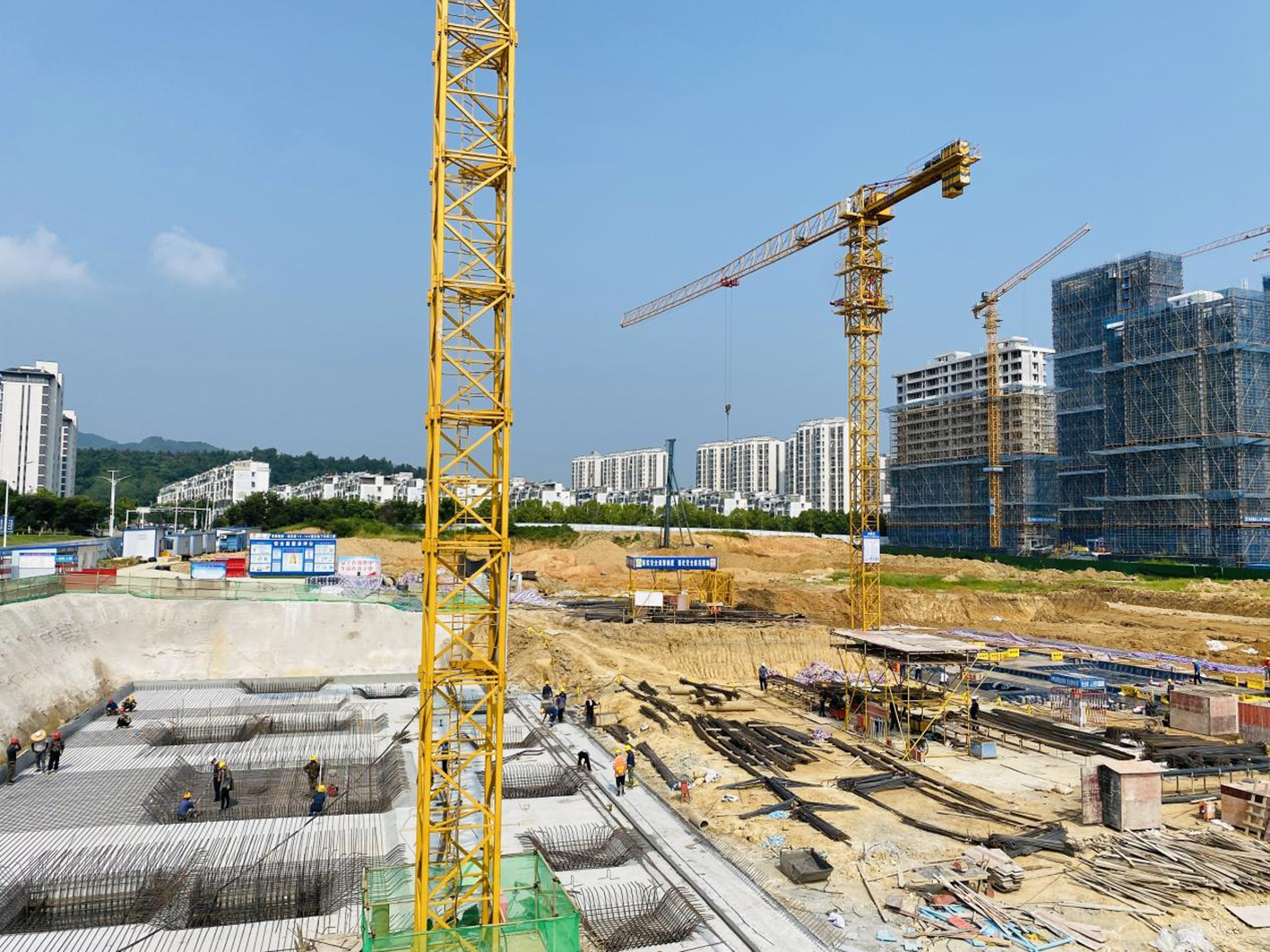 党建引领促质效 “匠心筑家”展蓝图